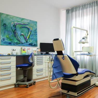 Zahnarztpraxis Dortmund Dr. Tsitsa